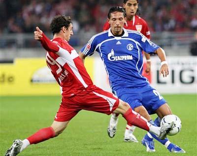 往往由同一 往往由同一