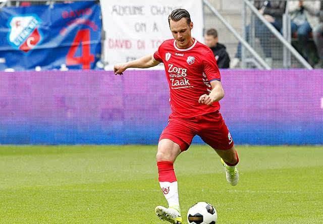 的中场球员 的中场球员