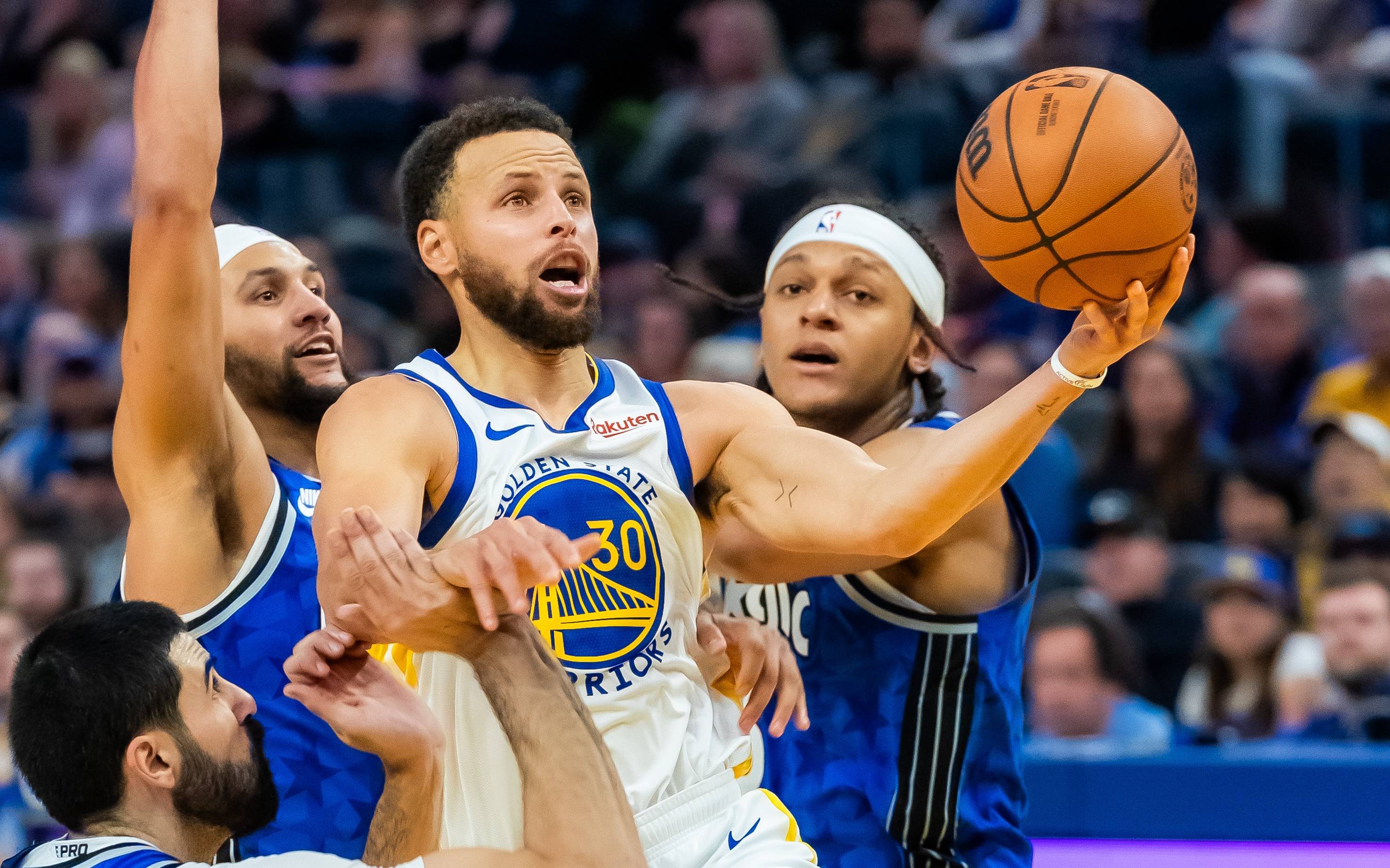 赛中占据主 赛中占据主