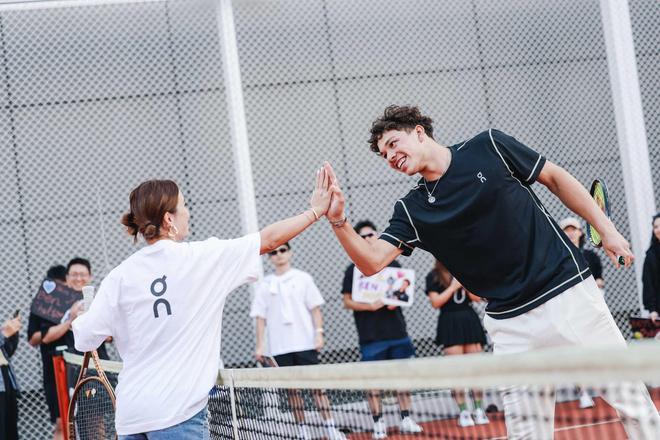 奥康尼尔凭 奥康尼尔凭