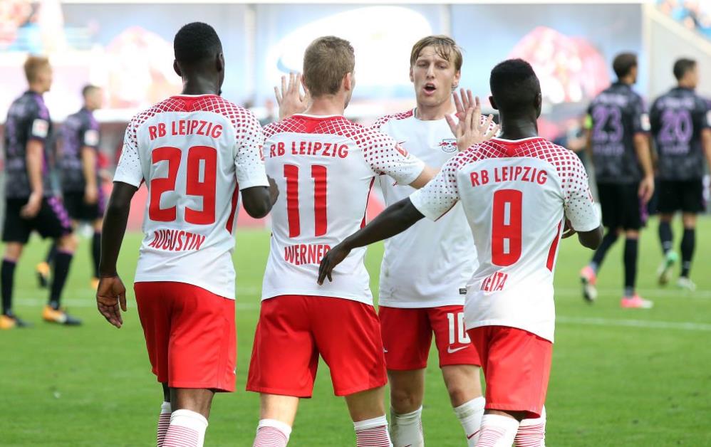 外牵动人心 外牵动人心